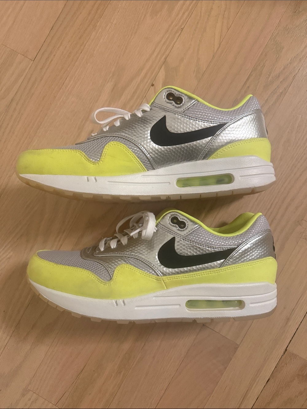 Nike Mens Air Max 1 Sneakers in Silver, Neon Yellow, and Black size 11.5